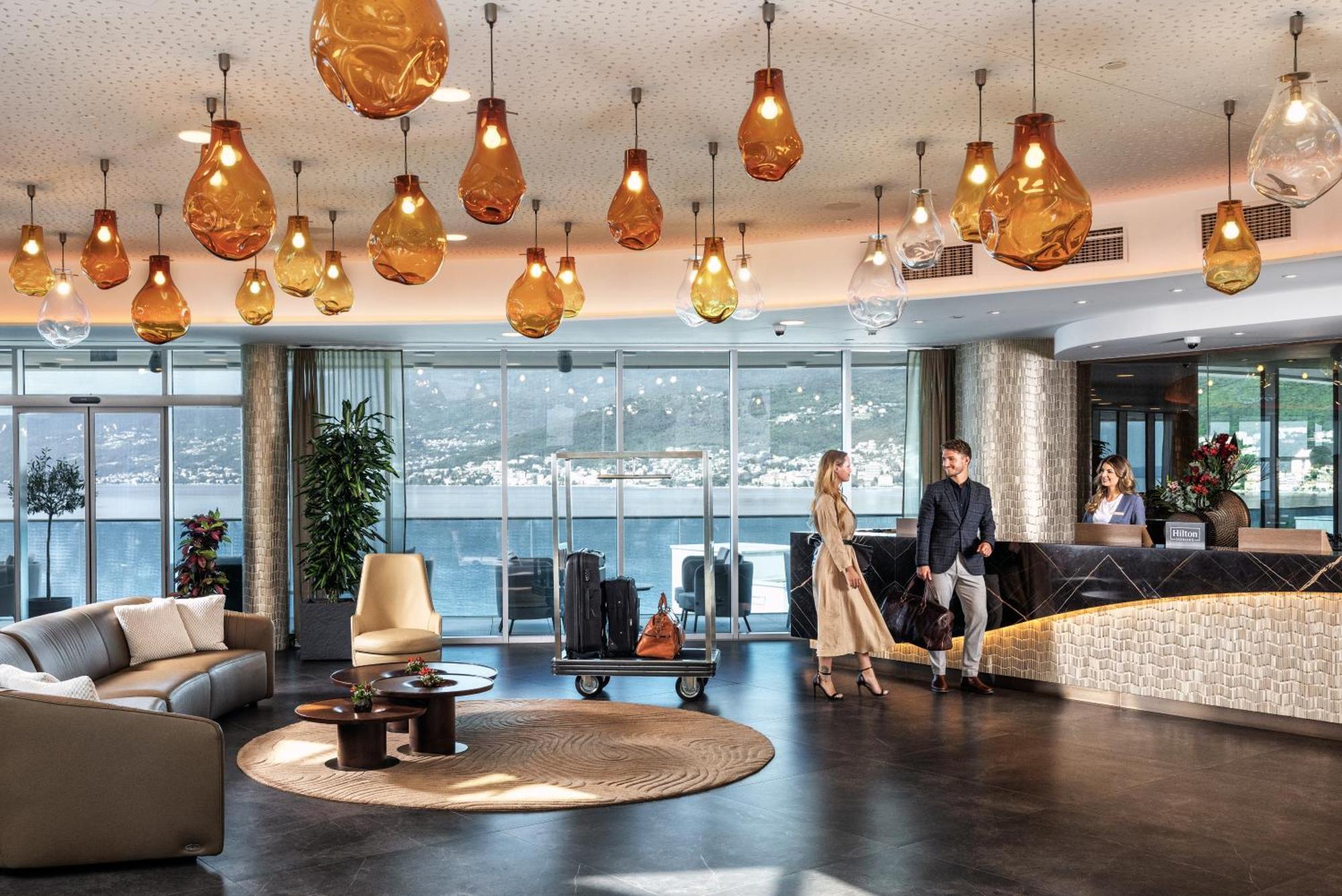 Hilton Rijeka Costabella Beach Resort And Spa エクステリア 写真 The lobby of the hotel