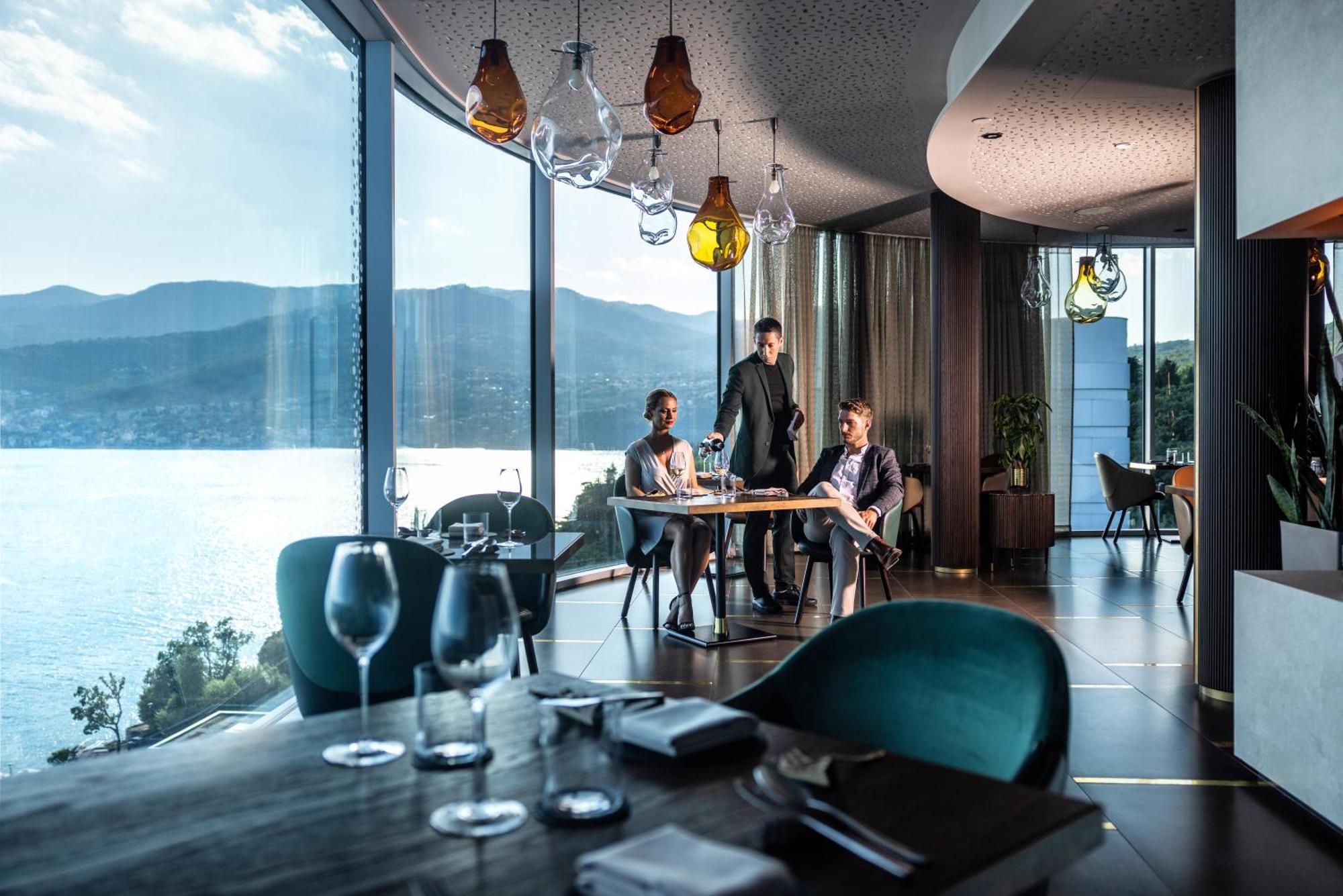 Hilton Rijeka Costabella Beach Resort And Spa エクステリア 写真 Restaurant 1705