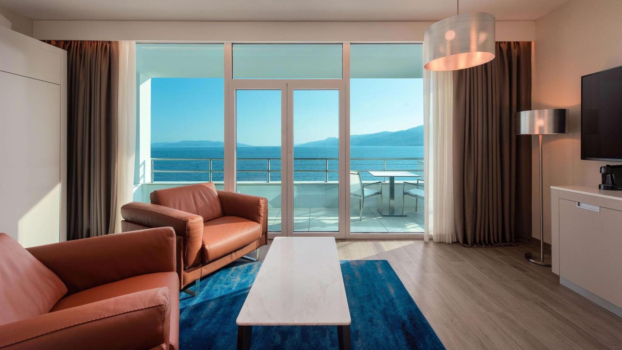 Hilton Rijeka Costabella Beach Resort And Spa エクステリア 写真